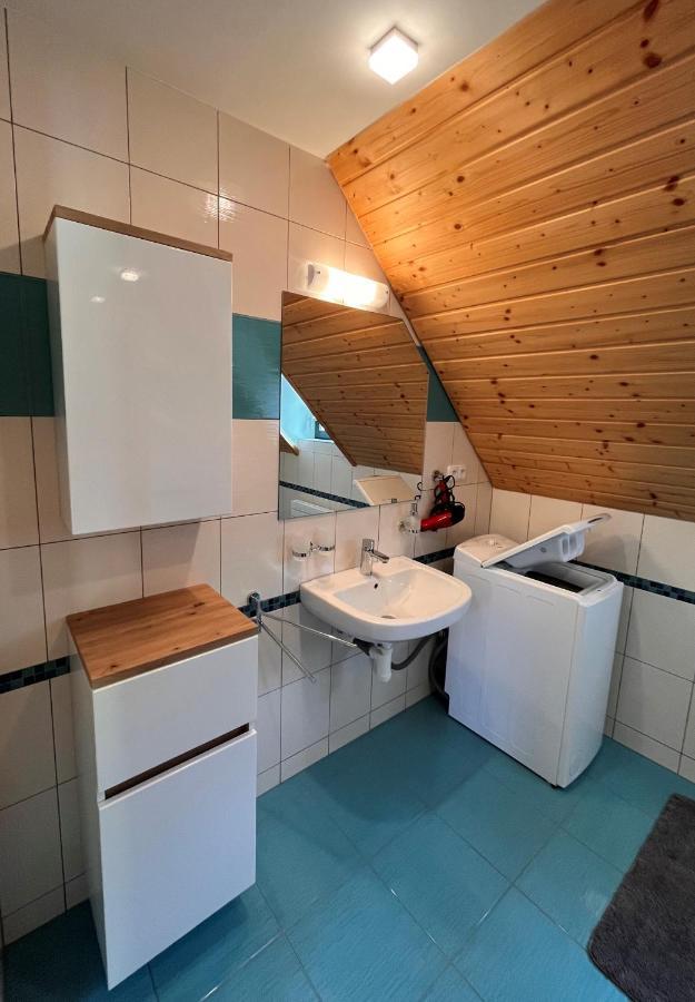 Hofberg Apartman Nove Hamry ภายนอก รูปภาพ